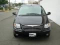 2007 Brilliant Black Crystal Pearl Chrysler Town & Country Limited  photo #8