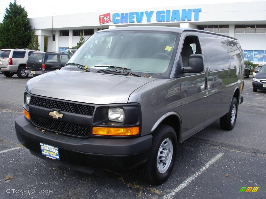 2009 Express 2500 Cargo Van - Graystone Metallic / Medium Pewter photo #1