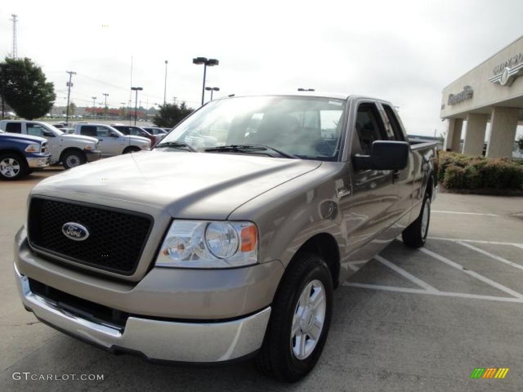 2004 F150 XLT SuperCab - Arizona Beige Metallic / Tan photo #8