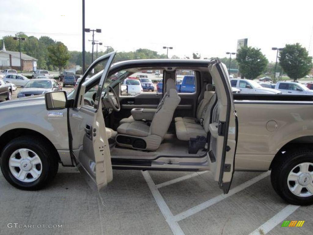 2004 F150 XLT SuperCab - Arizona Beige Metallic / Tan photo #18