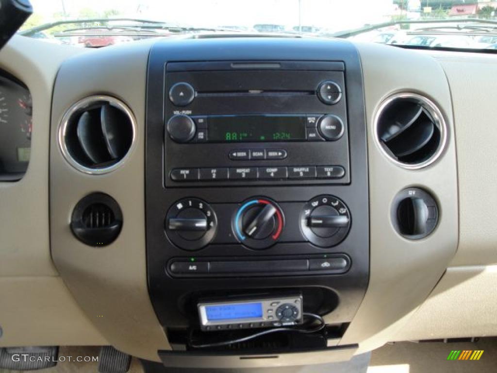 2004 F150 XLT SuperCab - Arizona Beige Metallic / Tan photo #26