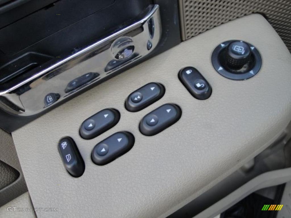2004 F150 XLT SuperCab - Arizona Beige Metallic / Tan photo #33