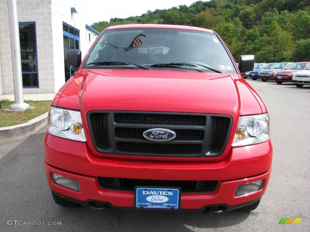 2005 F150 STX SuperCab 4x4 - Bright Red / Medium Flint Grey photo #4