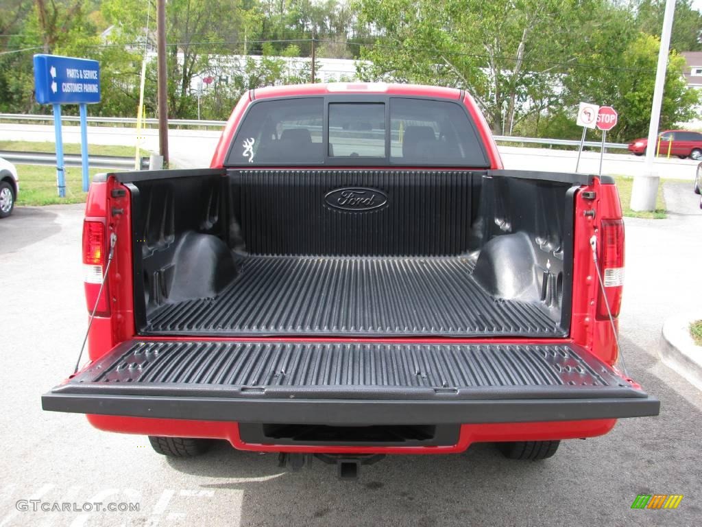 2005 F150 STX SuperCab 4x4 - Bright Red / Medium Flint Grey photo #7