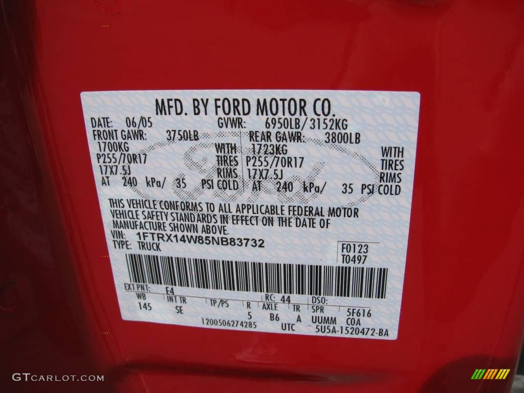 2005 F150 STX SuperCab 4x4 - Bright Red / Medium Flint Grey photo #14