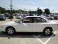 2001 Ivory White Oldsmobile Intrigue GL  photo #7