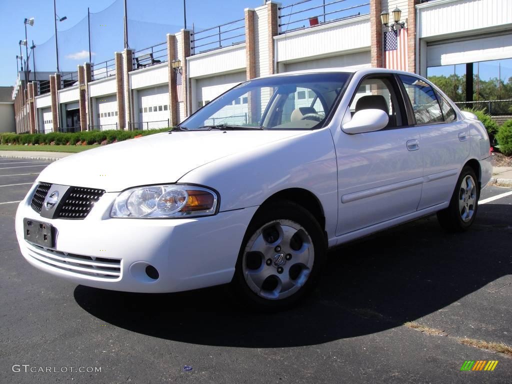 2004 Sentra 1.8 S - Cloud White / Taupe photo #1