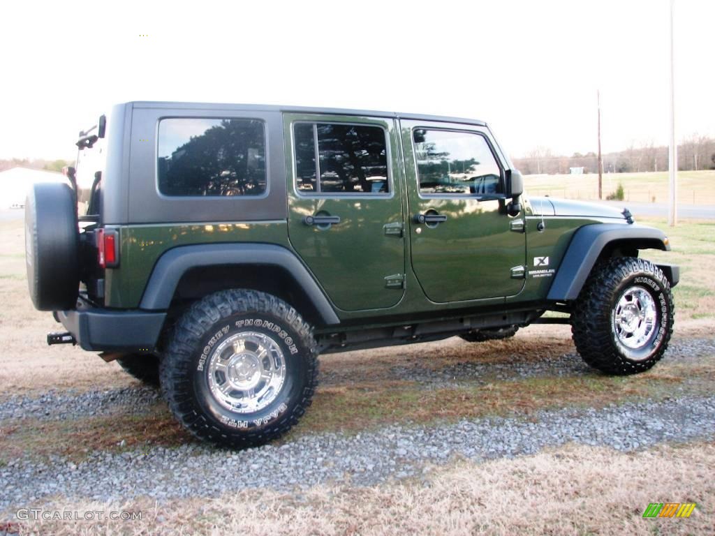 2008 Wrangler Unlimited X 4x4 - Jeep Green Metallic / Dark Slate Gray/Med Slate Gray photo #3
