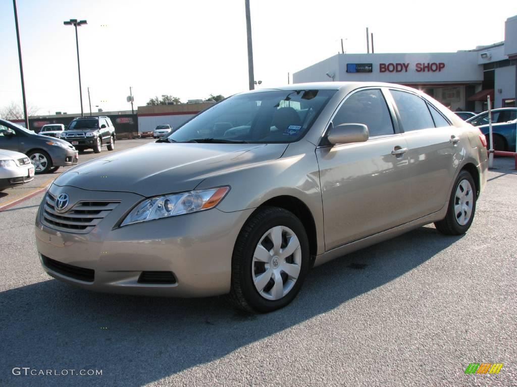 2008 Camry LE - Desert Sand Mica / Bisque photo #2