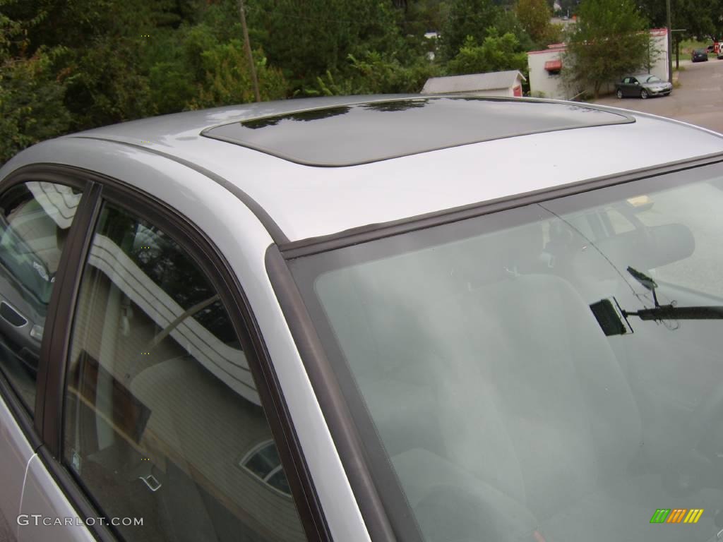 2004 Civic EX Sedan - Satin Silver Metallic / Gray photo #11