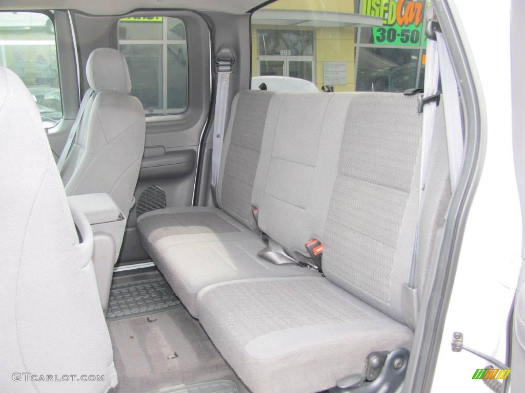2004 F150 XL Heritage SuperCab - Oxford White / Heritage Graphite Grey photo #12