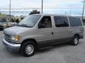 2002 Light Parchment Gold Metallic Ford E Series Van E150 Passenger Traveler  photo #34