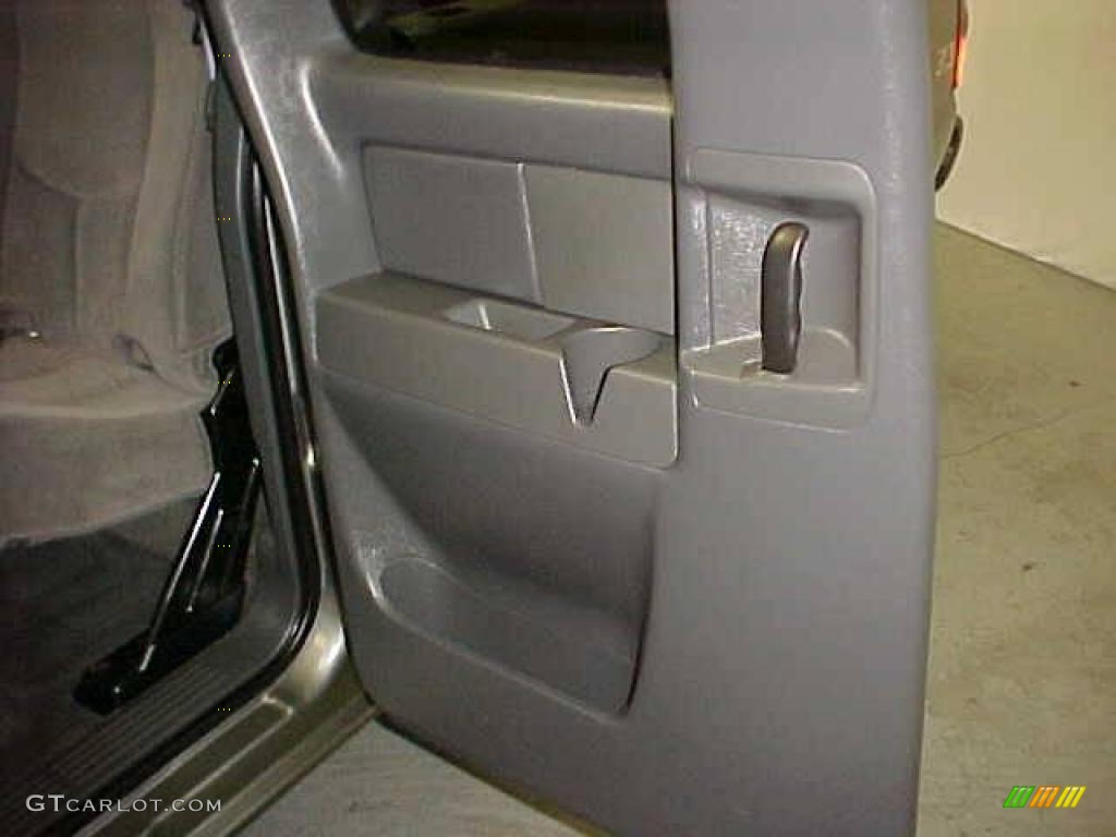 2006 Silverado 1500 Z71 Extended Cab 4x4 - Graystone Metallic / Medium Gray photo #16