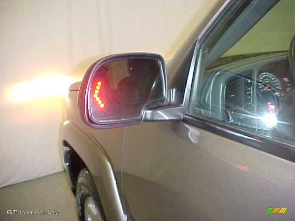 2006 Silverado 1500 Z71 Extended Cab 4x4 - Graystone Metallic / Medium Gray photo #18