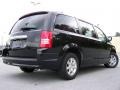 2008 Brilliant Black Crystal Pearlcoat Chrysler Town & Country Touring  photo #2