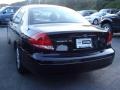 2006 Black Ford Taurus SE  photo #2