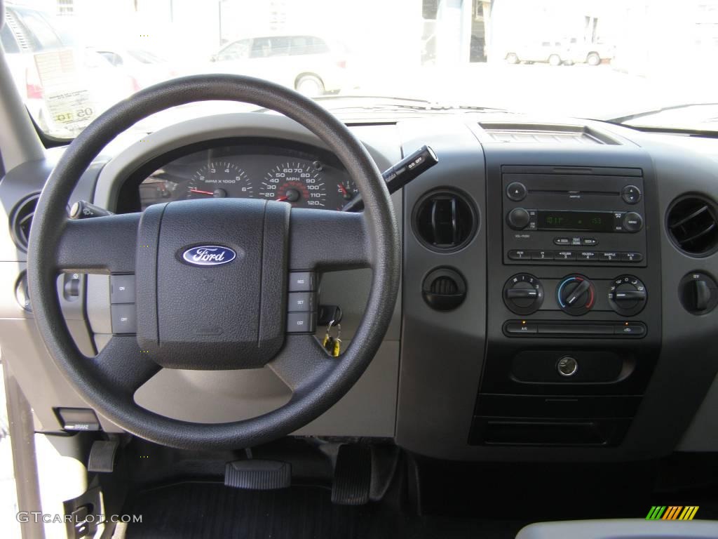 2007 F150 STX SuperCab - Oxford White / Medium Flint photo #11