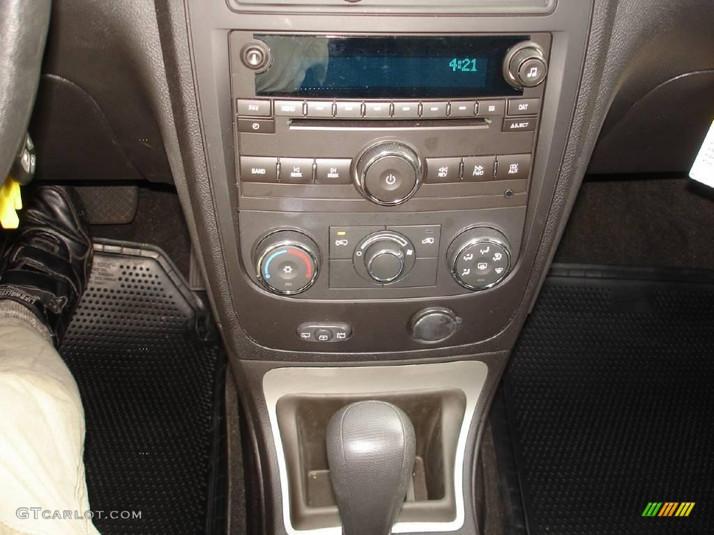 2009 HHR LT - Gold Mist Metallic / Ebony photo #13