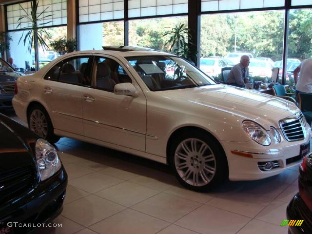 2008 E 350 4Matic Sedan - Arctic White / Cashmere photo #1