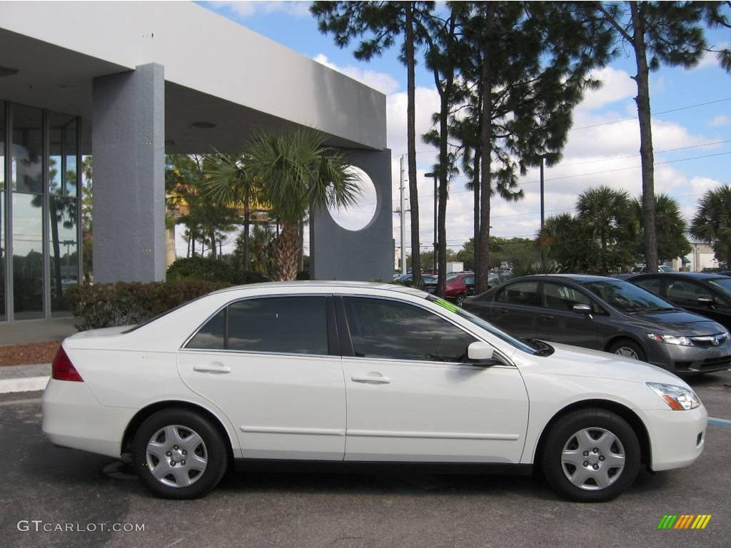 2007 Accord LX Sedan - Taffeta White / Ivory photo #2