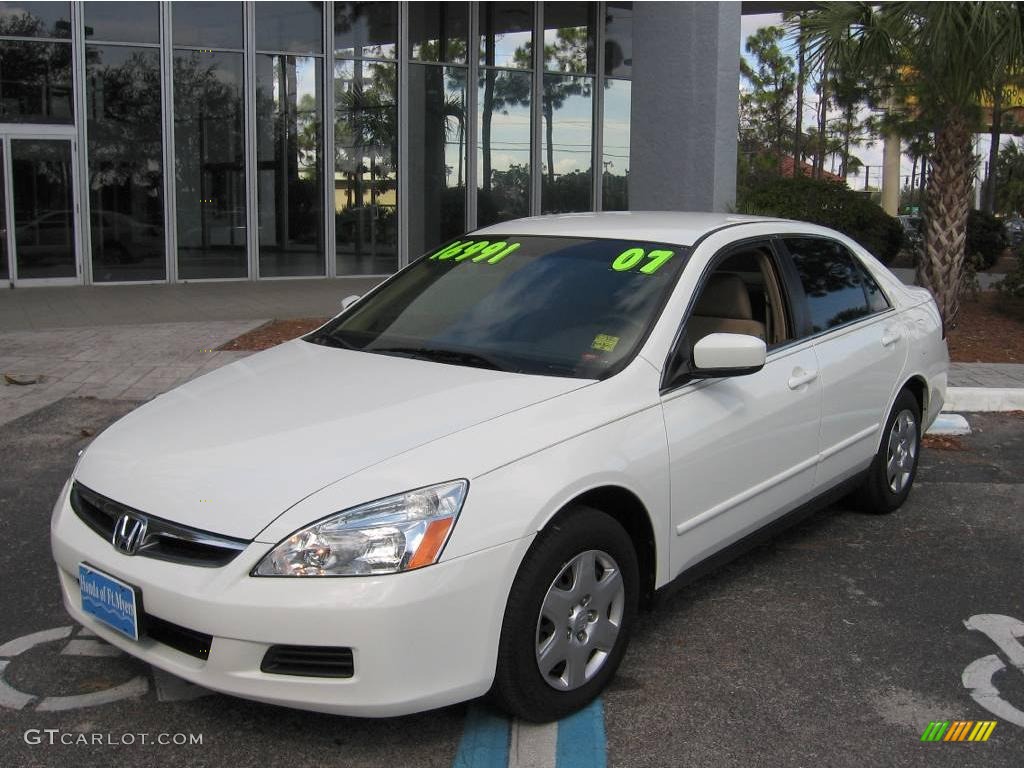 2007 Accord LX Sedan - Taffeta White / Ivory photo #4