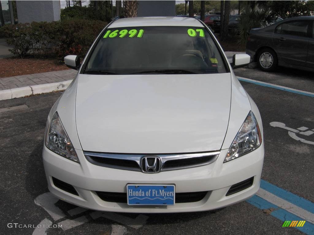 2007 Accord LX Sedan - Taffeta White / Ivory photo #7
