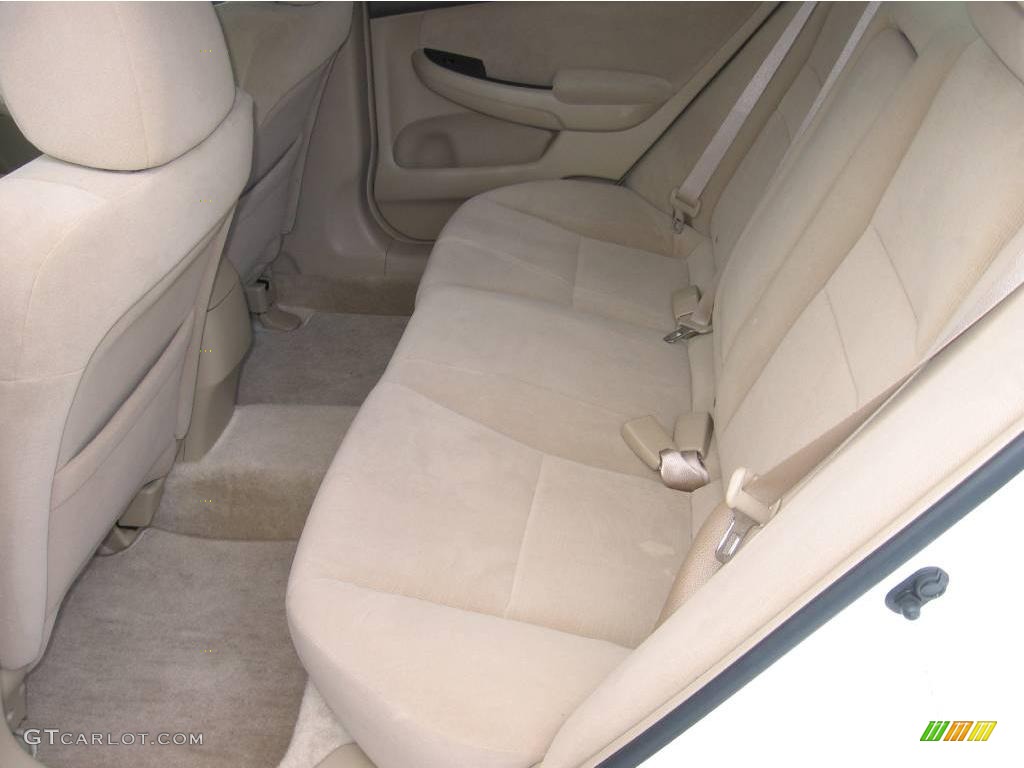 2007 Accord LX Sedan - Taffeta White / Ivory photo #11
