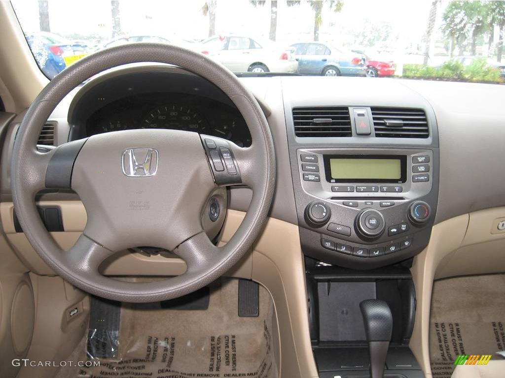 2007 Accord LX Sedan - Taffeta White / Ivory photo #12