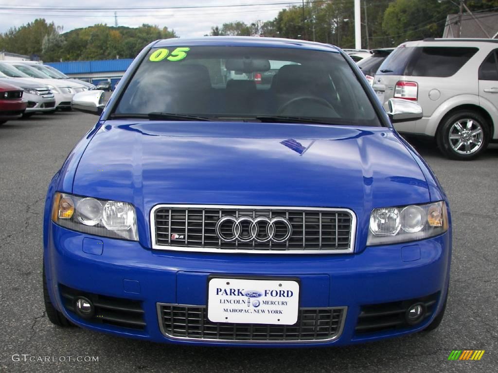 2005 S4 4.2 quattro Sedan - Nogaro Blue Pearl Effect / Black/Blue photo #22