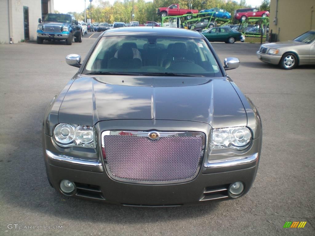 2008 300 C HEMI - Dark Titanium Metallic / Dark Slate Gray photo #14