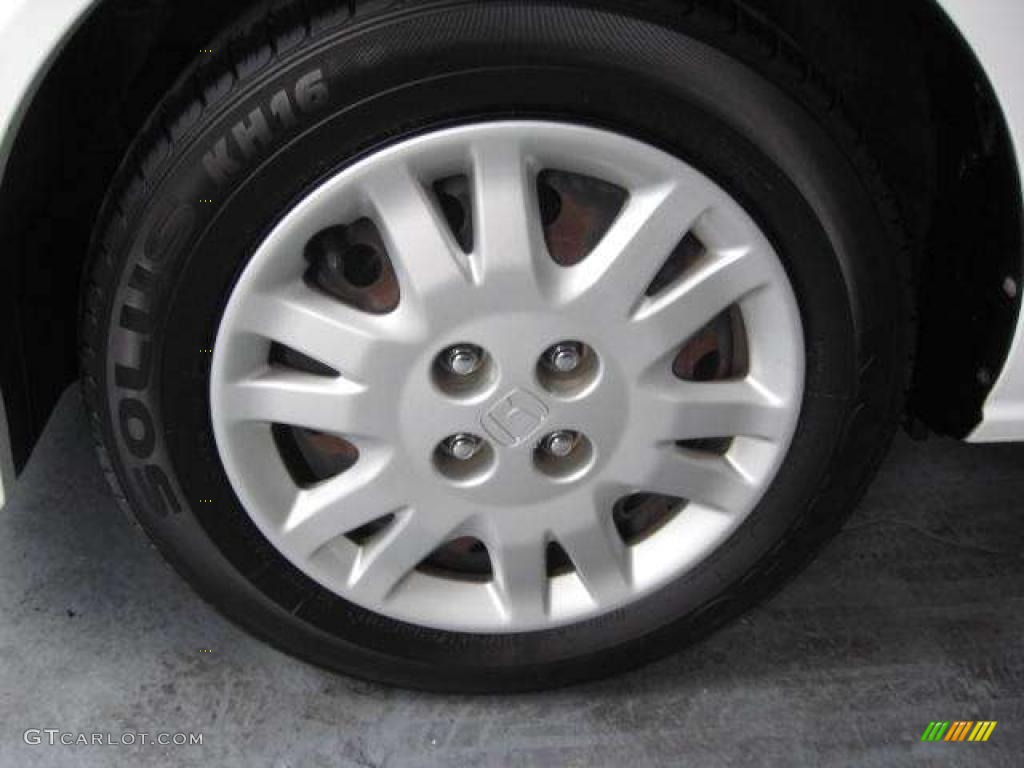 2005 Civic LX Sedan - Taffeta White / Ivory photo #2