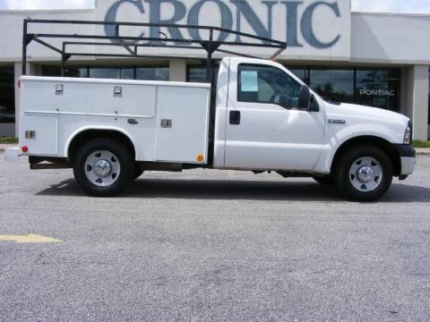 2006 Ford F250 Super Duty XL Regular Cab Chassis Utility Data, Info and Specs