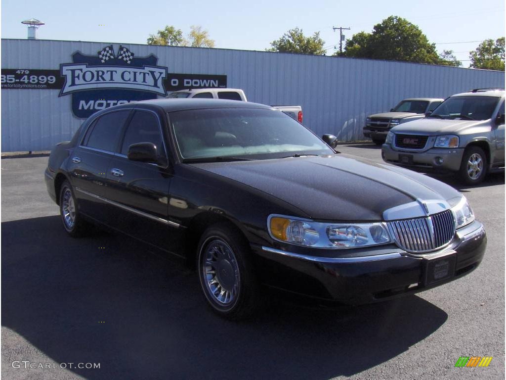 1999 Town Car Cartier - Ebony Black / Light Graphite photo #4