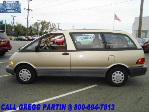 1991 Toyota Previa Deluxe Data, Info and Specs