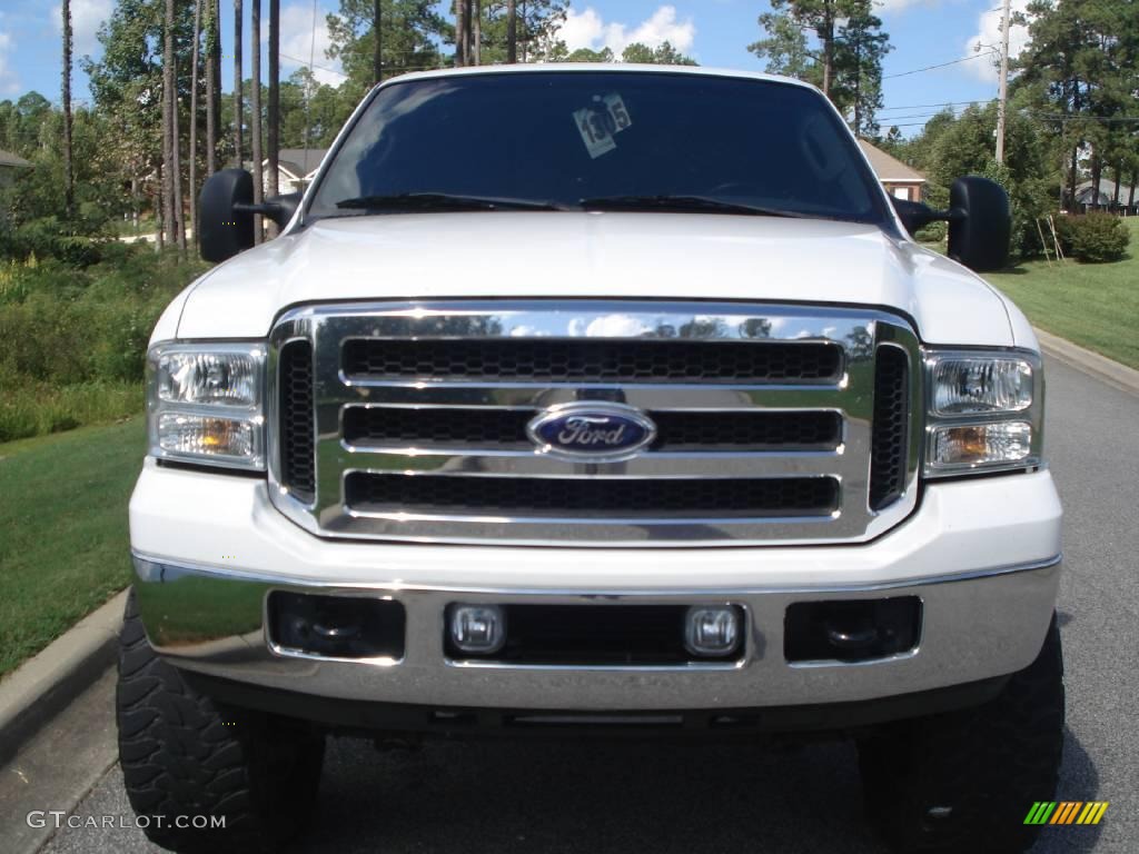 2005 F250 Super Duty Lariat Crew Cab 4x4 - Oxford White / Medium Flint photo #4