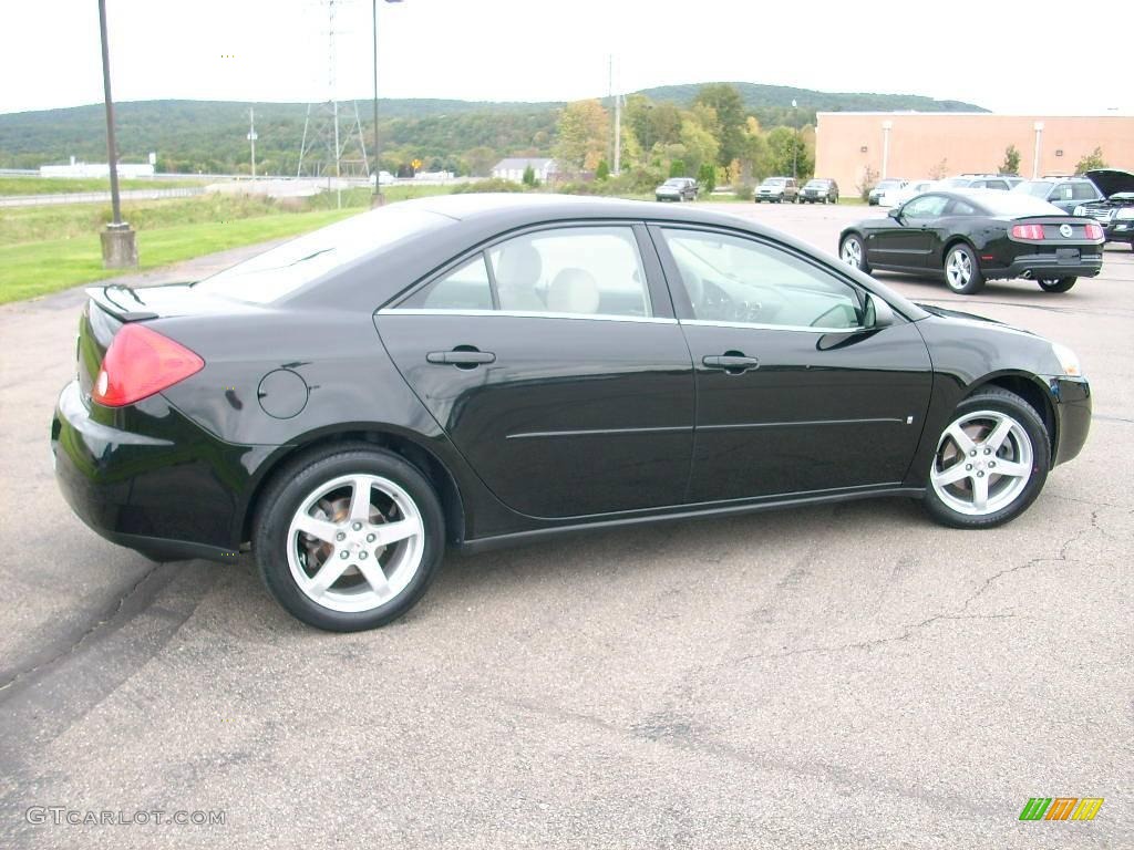 2006 G6 GT Sedan - Black / Light Taupe photo #6