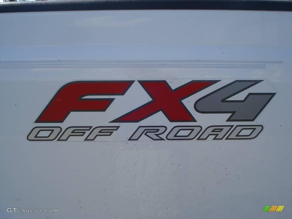 2005 F250 Super Duty Lariat Crew Cab 4x4 - Oxford White / Medium Flint photo #7