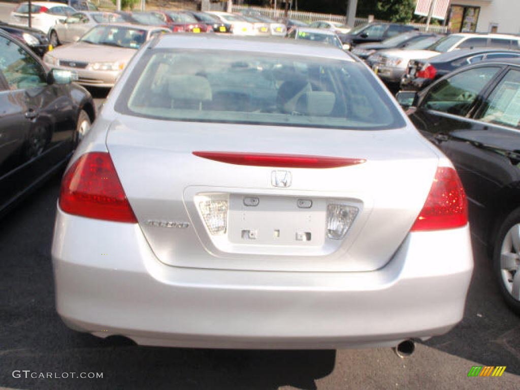 2007 Accord LX Sedan - Alabaster Silver Metallic / Gray photo #5