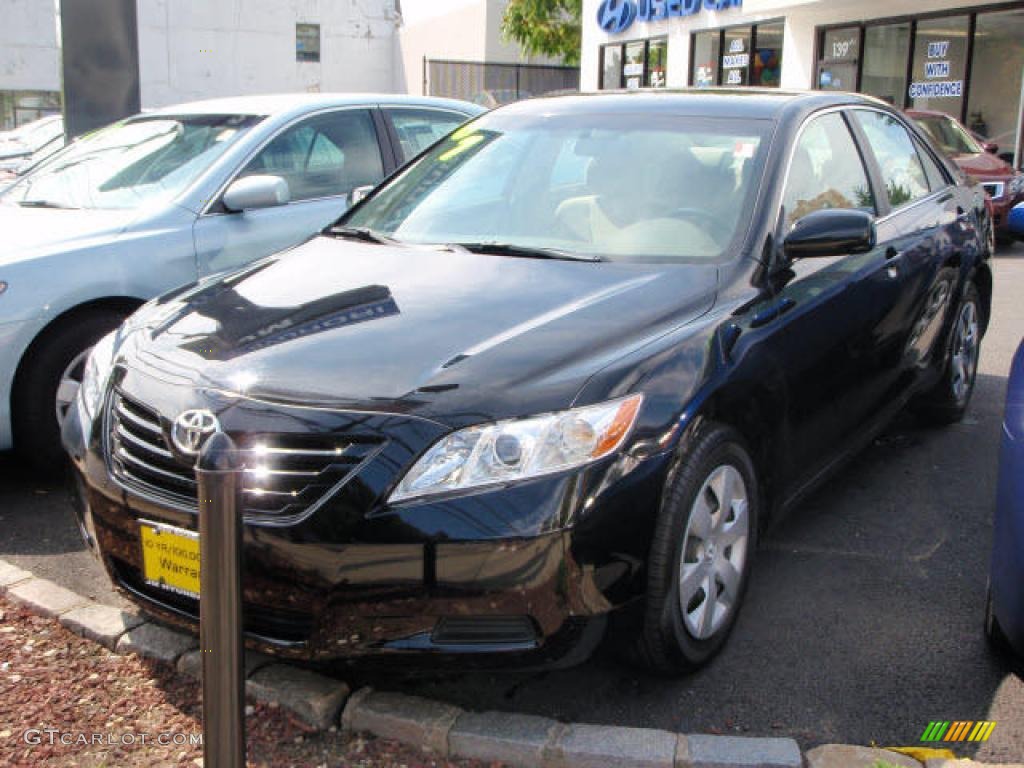 2007 Camry LE - Black / Bisque photo #1