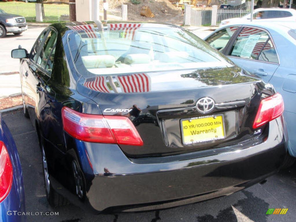 2007 Camry LE - Black / Bisque photo #4