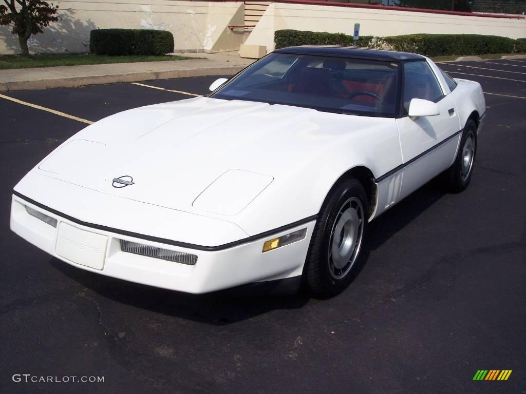 1985 Corvette Coupe - White / Carmine Red photo #6