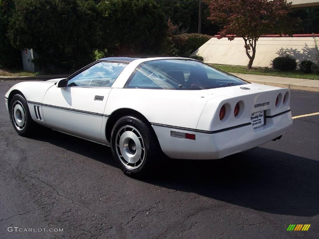 1985 Corvette Coupe - White / Carmine Red photo #9