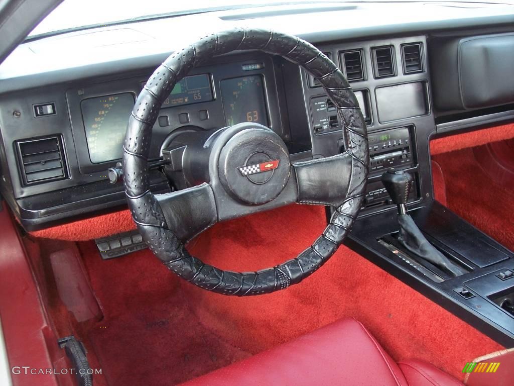 1985 Corvette Coupe - White / Carmine Red photo #28