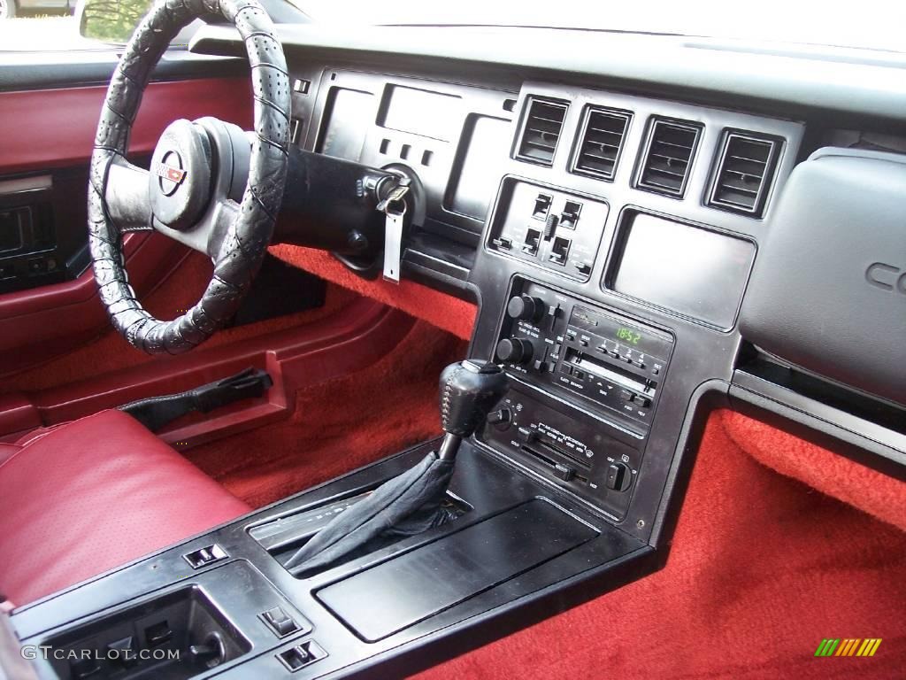 1985 Corvette Coupe - White / Carmine Red photo #38