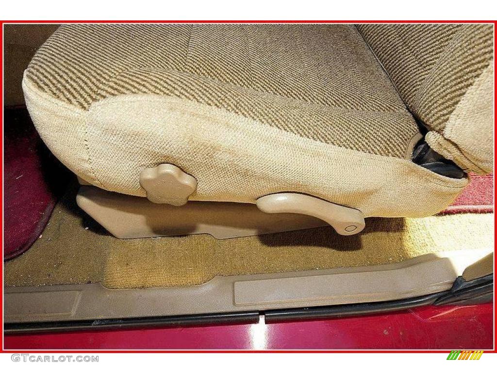1997 S10 LS Extended Cab - Standard Red / Beige photo #13
