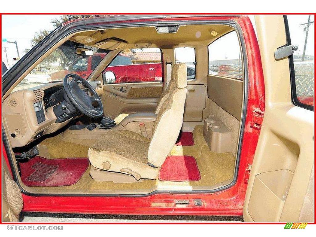 1997 S10 LS Extended Cab - Standard Red / Beige photo #15