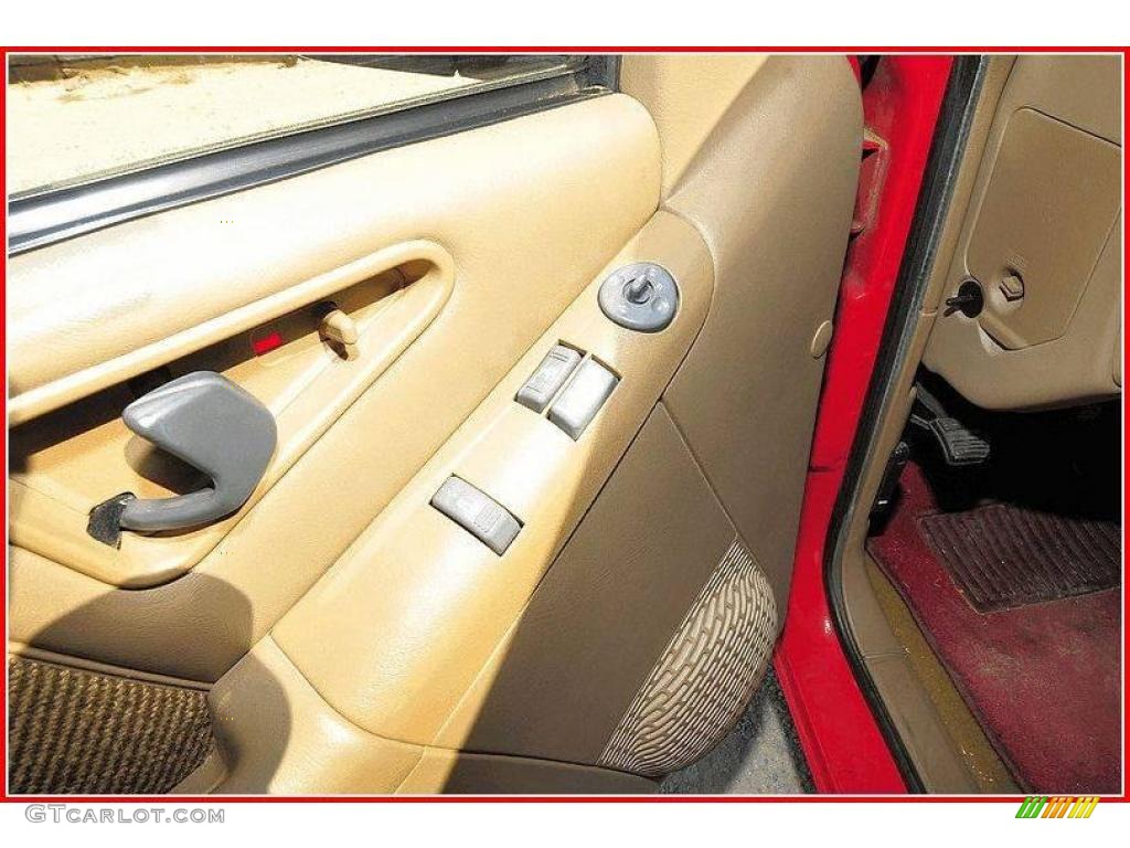 1997 S10 LS Extended Cab - Standard Red / Beige photo #16