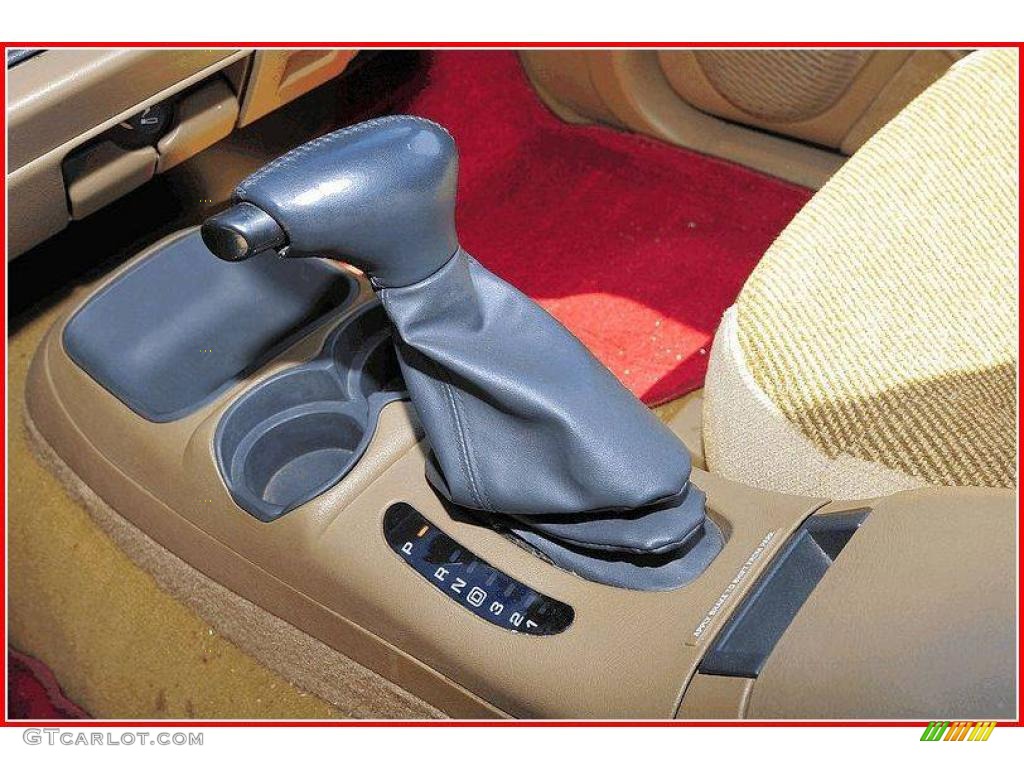 1997 S10 LS Extended Cab - Standard Red / Beige photo #24