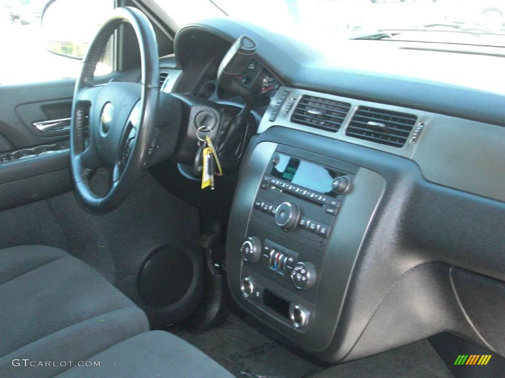 2007 Suburban 1500 LS - Silver Birch Metallic / Ebony photo #33