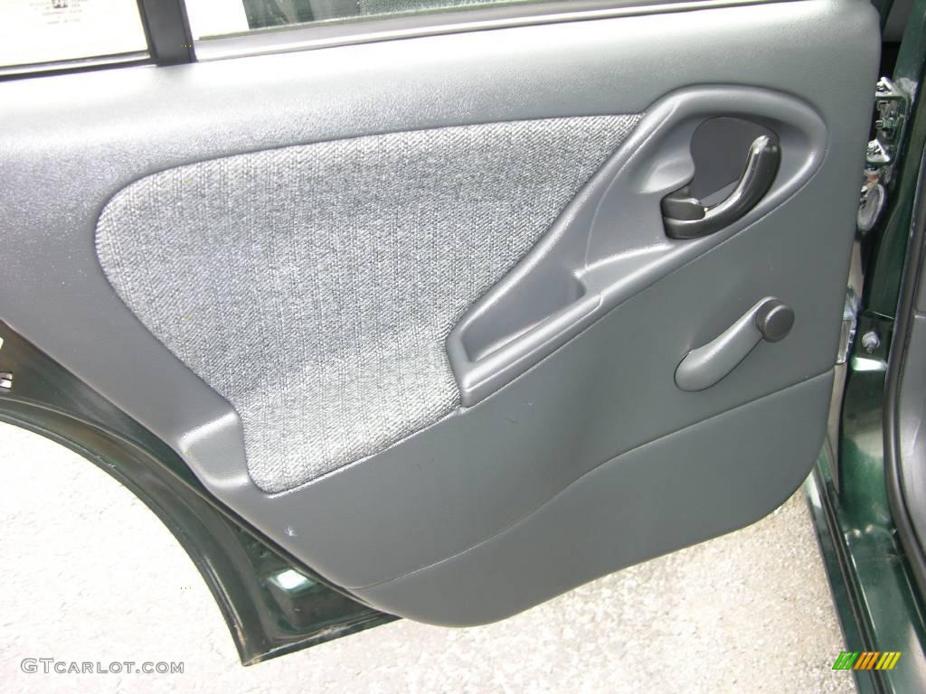 2005 Cavalier Sedan - Dark Green Metallic / Graphite Gray photo #14